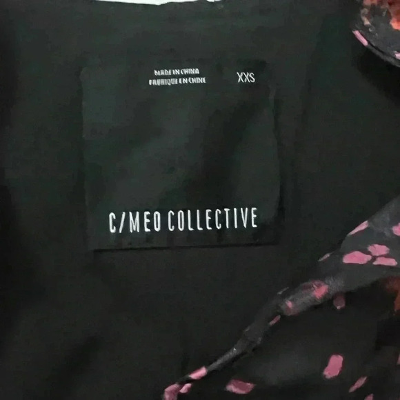 NWOT Revolve C/MEO Significant Dress in Black Rose
Size XXS Holiday Maxi Dress - Picture 4 of 8